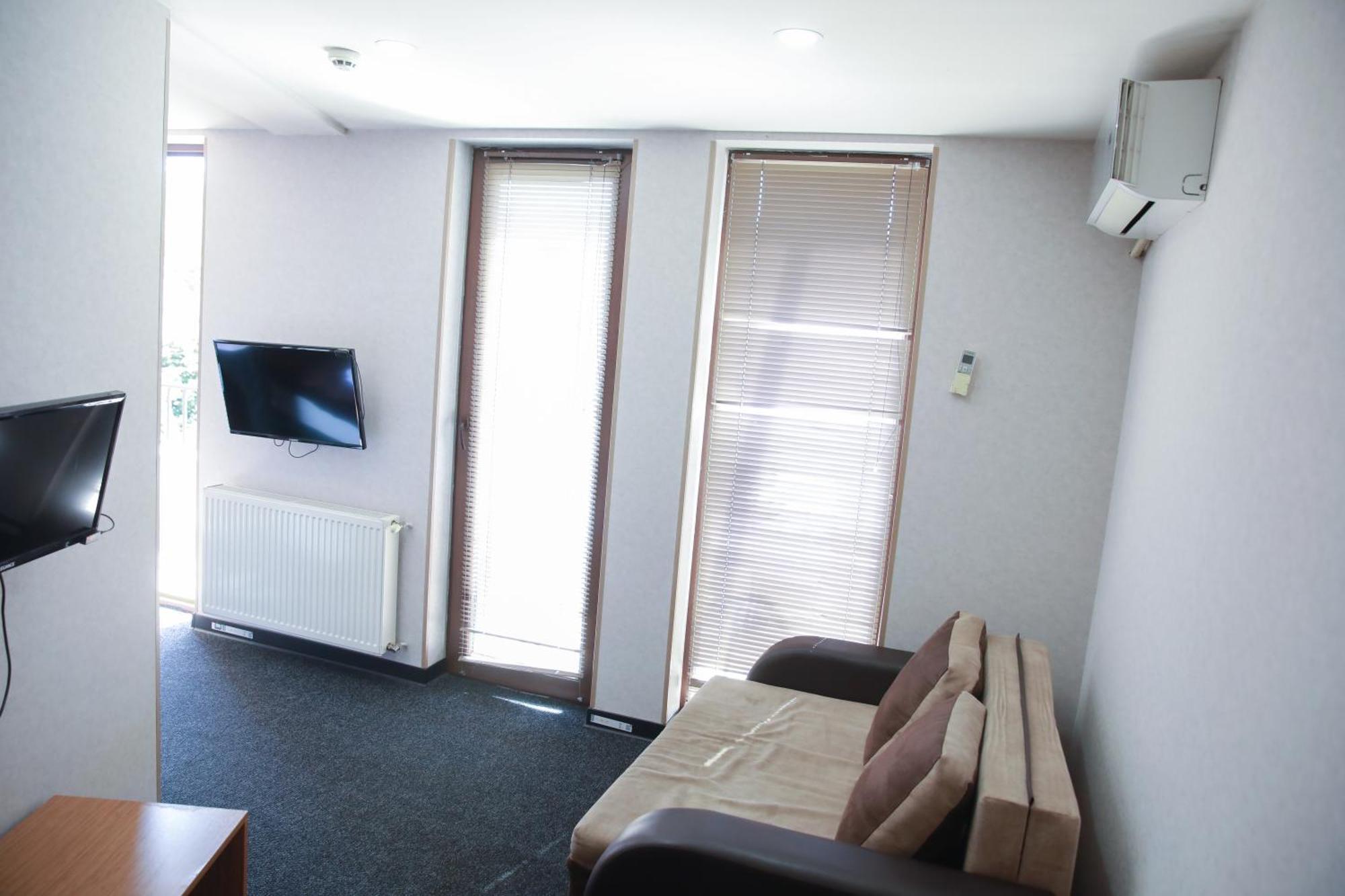 Hotel Voyager Tbilisi Luaran gambar